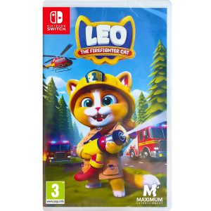 Na zdjęciu widać pudełko gry Leo the Firefighter Cat na konsolę Nintendo Switch. Ilustracja na okładce gry Leo the Firefighter Cat przedstawia głównego bohatera Leo the Cat trzymającego spust węża strażackiego, z którego płynie woda. Postać ma na sobie strój strażaka, a przed nią stoją wozy strażackie. Nad kotem widoczny jest helikopter. W prawym dolnym rogu widać logo z tytułem gry Leo the Firefighter Cat.    