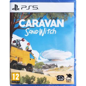 The image shows the box for the PS5 game Caravan SandWitch. The illustration of the game shows the main character sitting on the roof of a yellow van. In front of her is a tornado and a building on sandy terrain.  